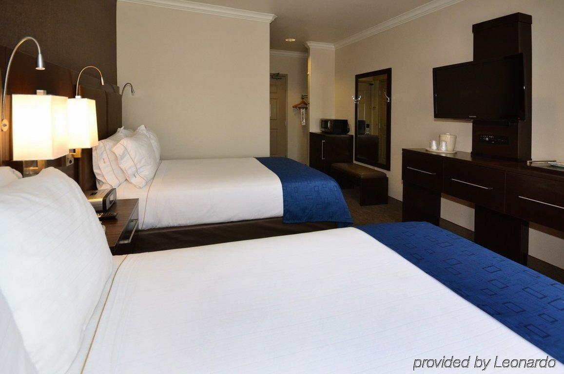 Holiday Inn Express & Suites Santa Clara By Ihg Habitación foto